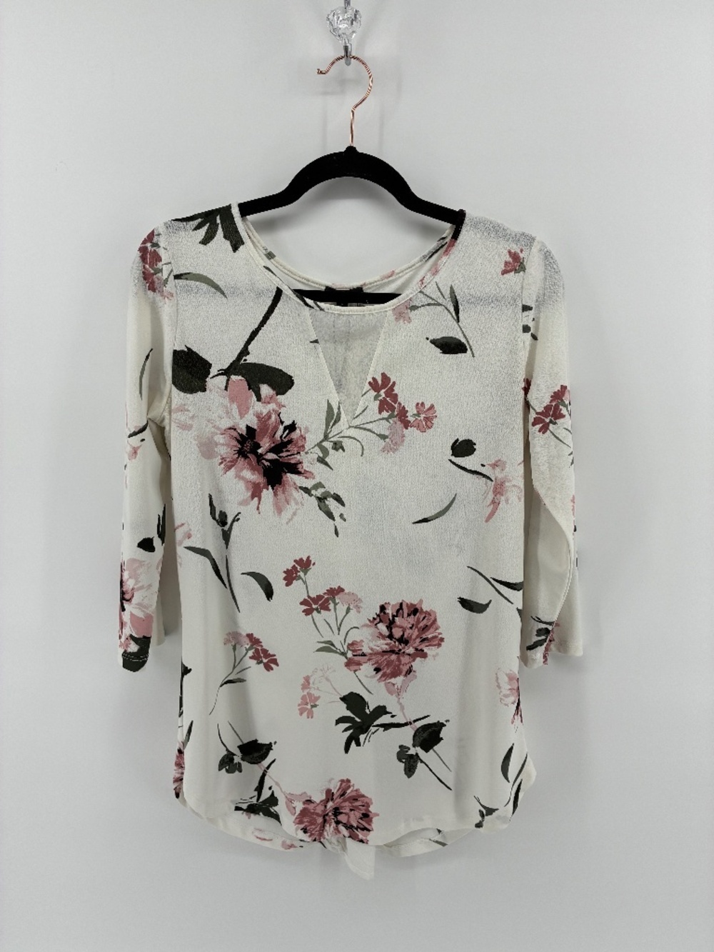 MASSIVE $10 SALE White & Pink 3/4 Sleeve Blouse Zipper Back Detail Spring